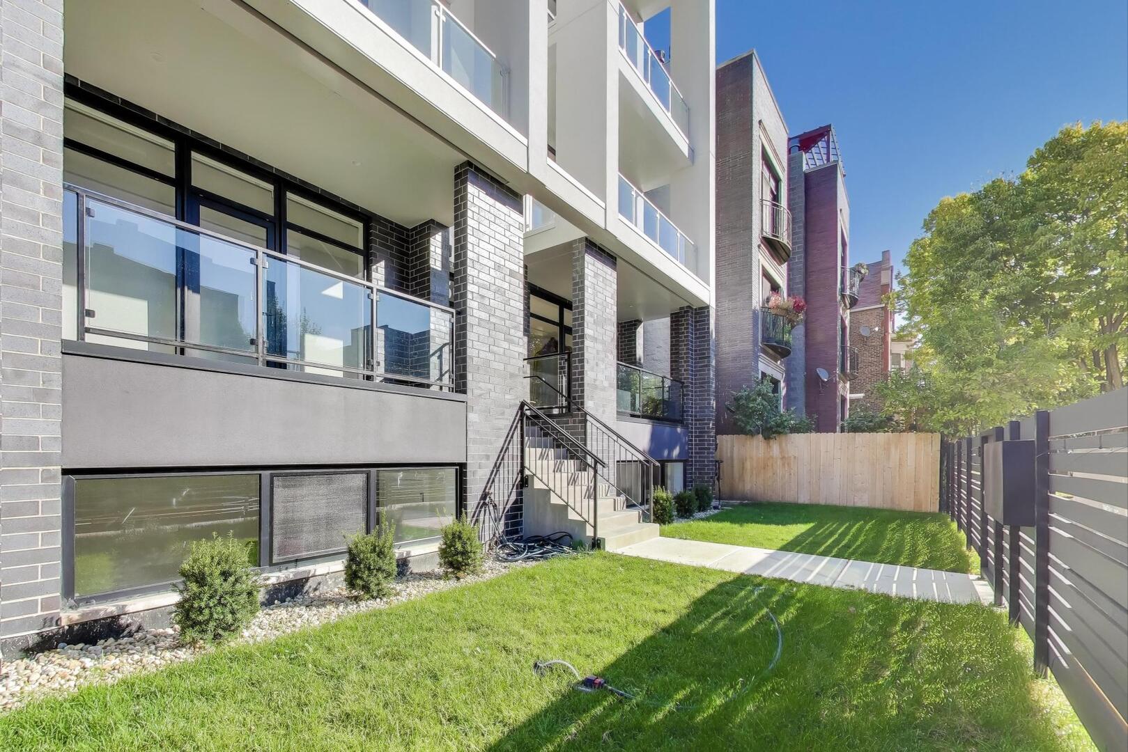 2456 W Cortez Street 2E