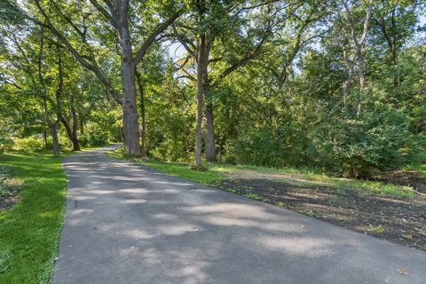 Tiny photo for 25 W 500 Royce Road, Naperville, IL 60565 (MLS # 12477974)