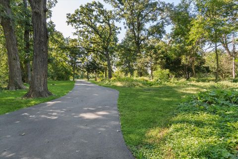 Tiny photo for 25 W 500 Royce Road, Naperville, IL 60565 (MLS # 12477974)