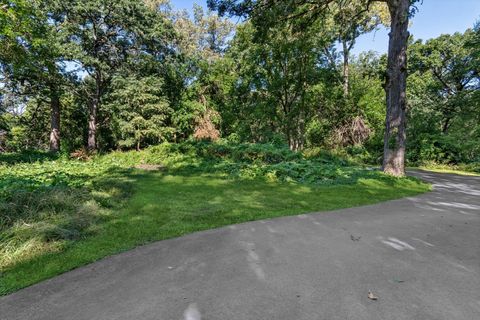Tiny photo for 25 W 500 Royce Road, Naperville, IL 60565 (MLS # 12477974)