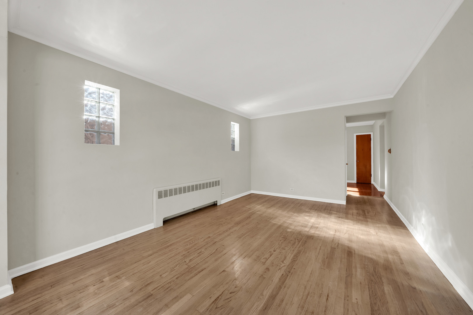 5730 S Tripp Avenue, Chicago, IL, 60629 3 5730 S Tripp Avenue