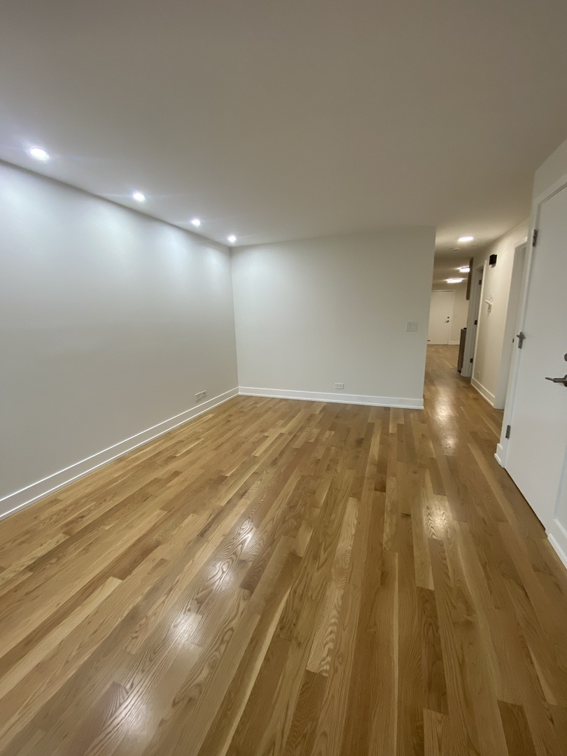 3270 N Elston Avenue 1