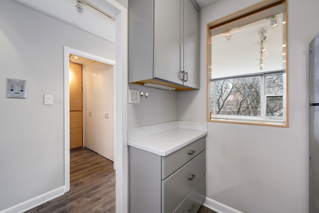 336 W Wellington Avenue 503
