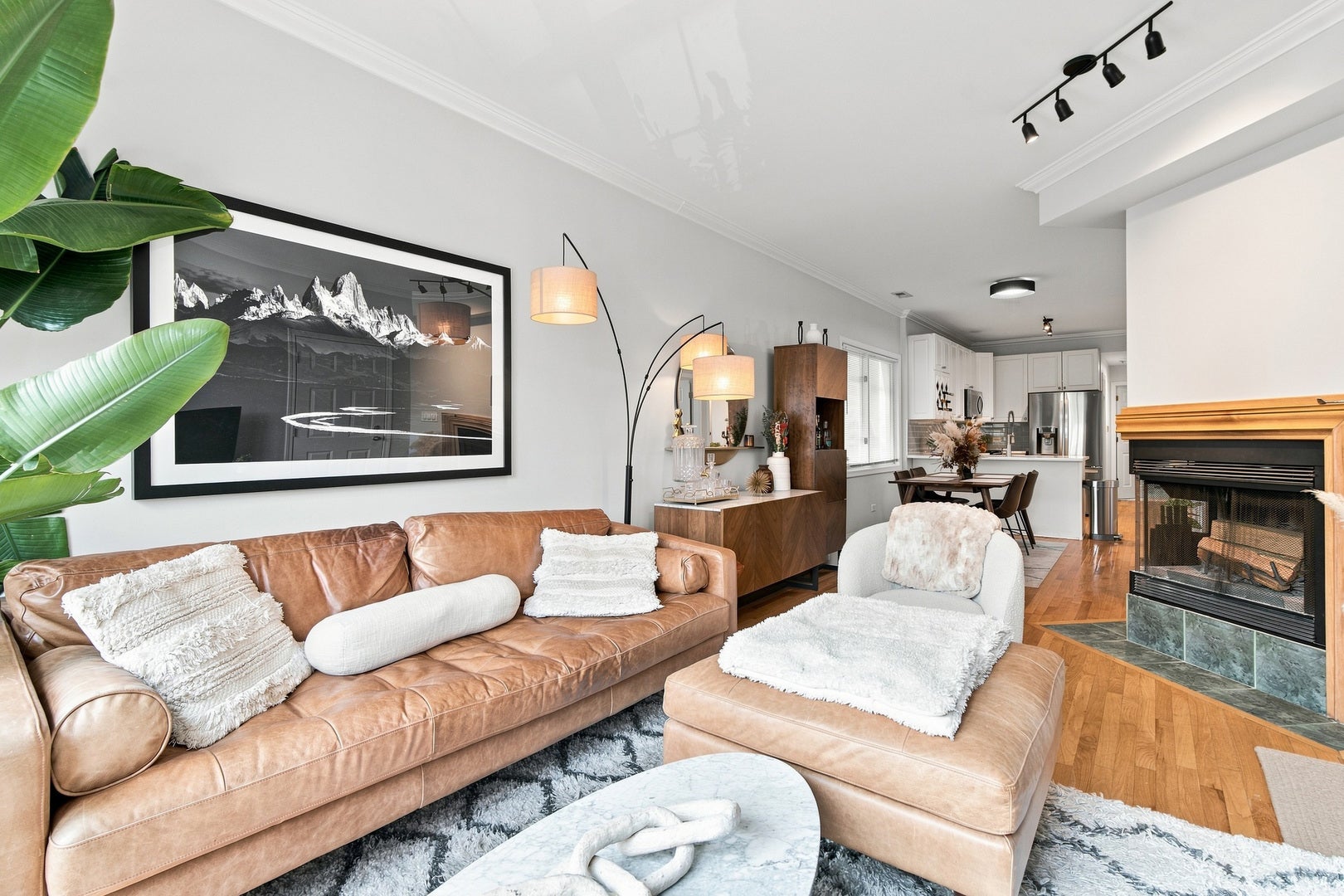 1518 W SUPERIOR Street 2