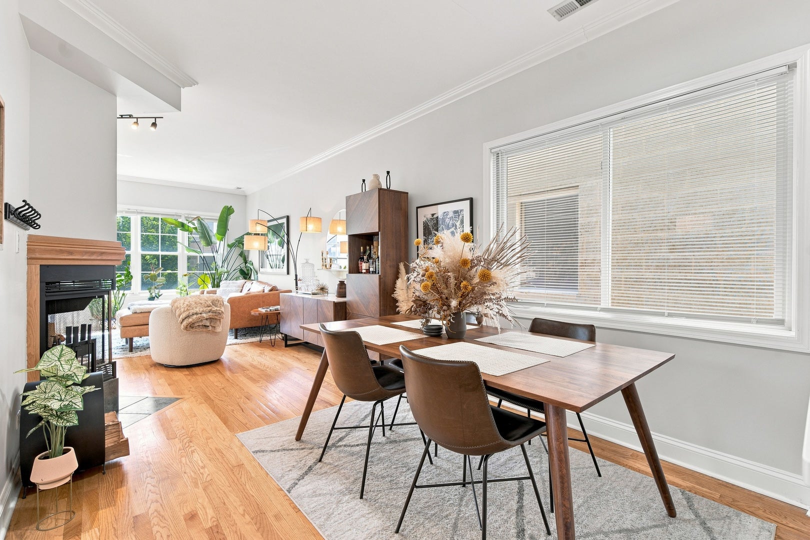 1518 W SUPERIOR Street 2