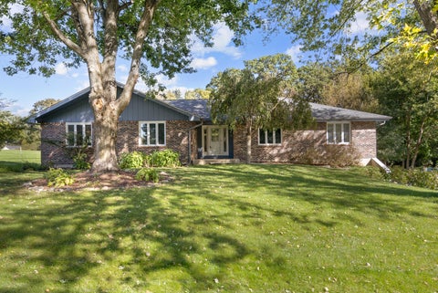 Photo of 8N627 Gingerwood Lane, Elgin, IL 60124 (MLS # 12776959)