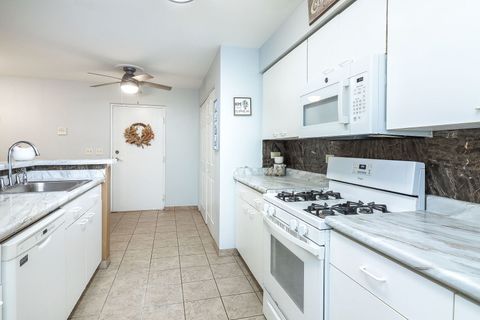 Tiny photo for 726 N Gary Avenue #109A, Carol Stream, IL 60188 (MLS # 12511785)