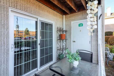 Tiny photo for 726 N Gary Avenue #109A, Carol Stream, IL 60188 (MLS # 12511785)