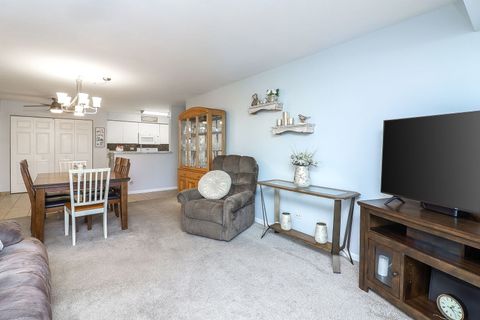 Tiny photo for 726 N Gary Avenue #109A, Carol Stream, IL 60188 (MLS # 12511785)