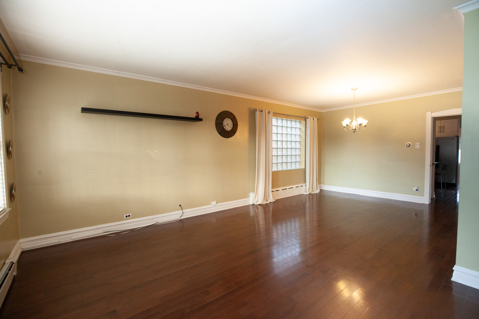 2827 N 77th Court