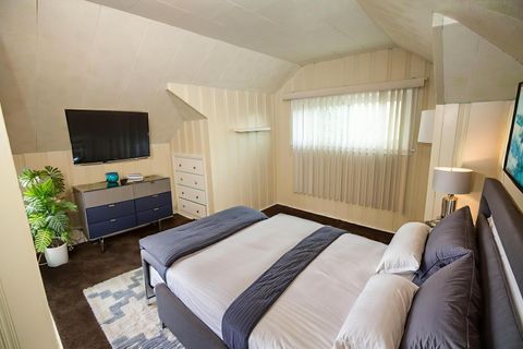 Tiny photo for 2827 N 77th Court, Elmwood Park, IL 60707 (MLS # 12500279)