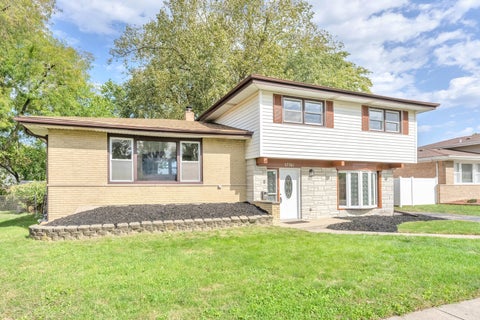 Tiny photo for 17061 Evans Drive, South Holland, IL 60473 (MLS # 12786836)