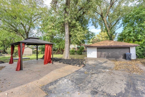Tiny photo for 17061 Evans Drive, South Holland, IL 60473 (MLS # 12786836)