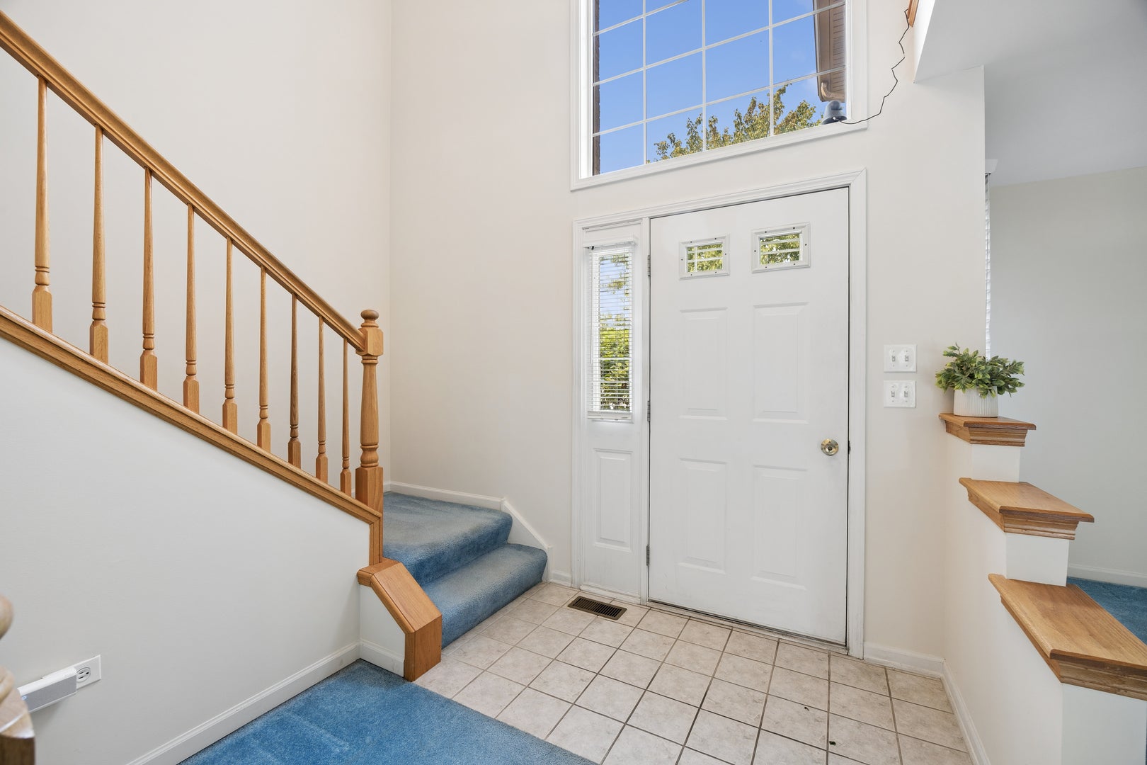 14143 Norwich Lane