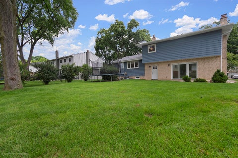 Tiny photo for 2003 E Lillian Lane, Arlington Heights, IL 60004 (MLS # 12724621)