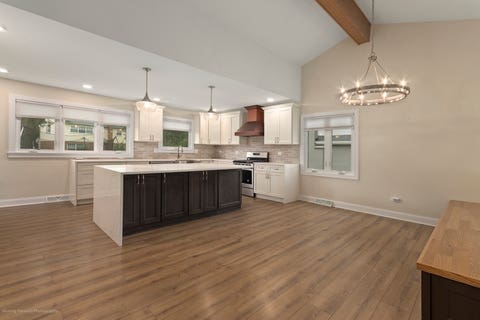 Tiny photo for 2003 E Lillian Lane, Arlington Heights, IL 60004 (MLS # 12724621)