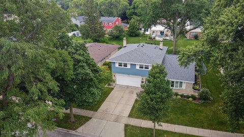Tiny photo for 2003 E Lillian Lane, Arlington Heights, IL 60004 (MLS # 12724621)
