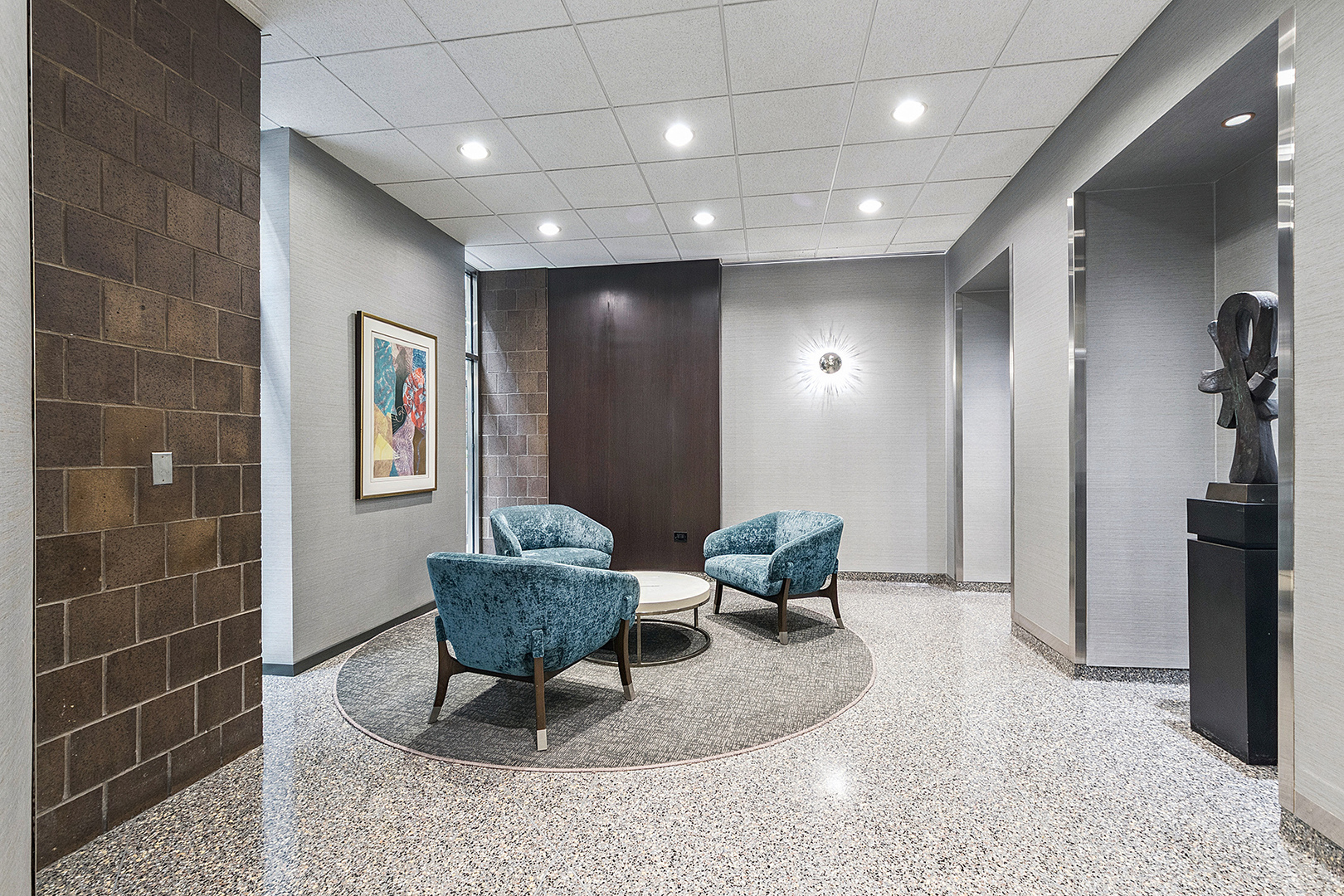 405 N Wabash Avenue 2814