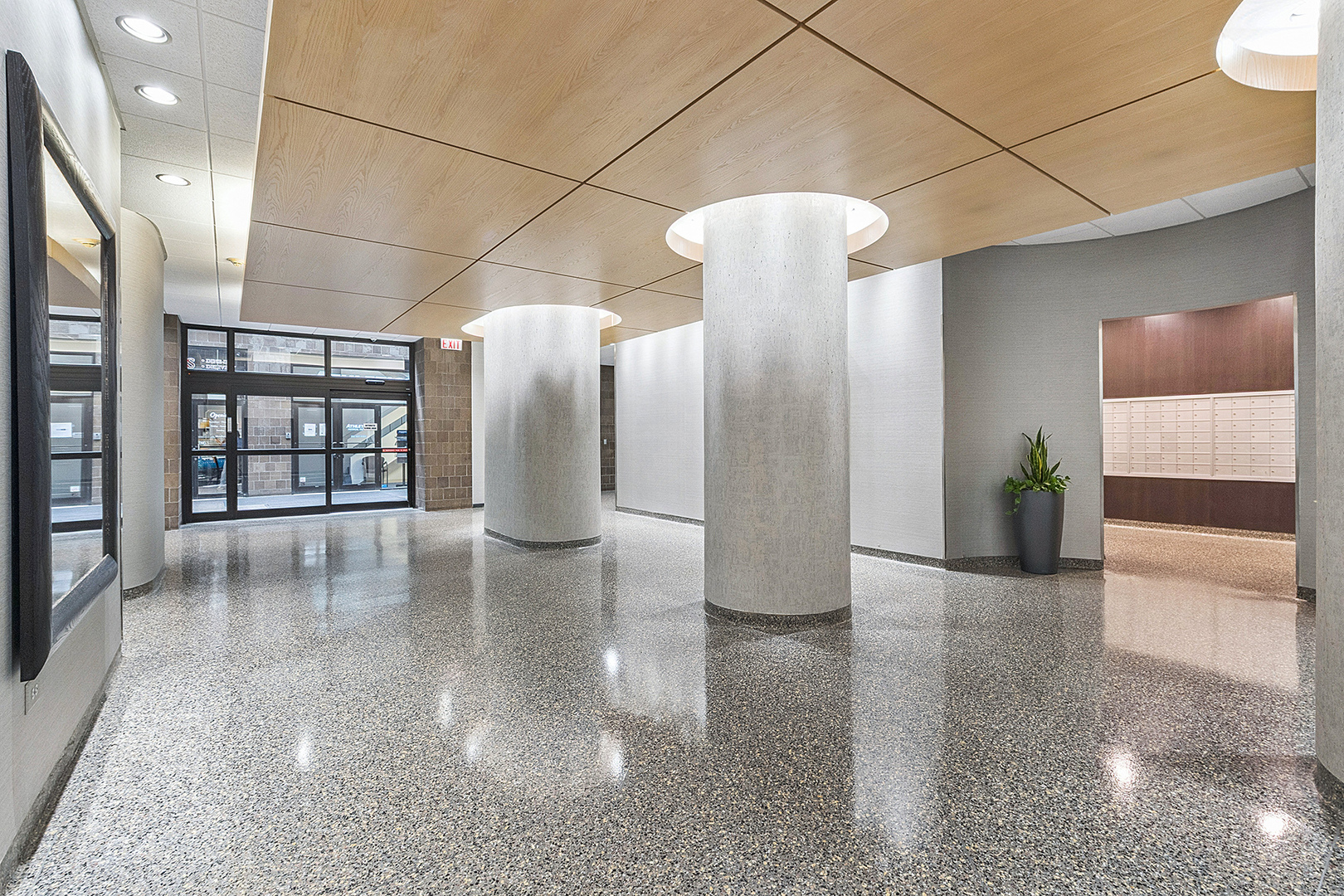 405 N Wabash Avenue 2814