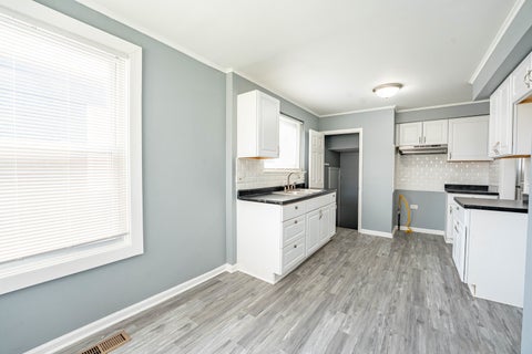Tiny photo for 12528 S Justine Street, Calumet Park, IL 60827 (MLS # 12751837)
