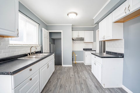 Tiny photo for 12528 S Justine Street, Calumet Park, IL 60827 (MLS # 12751837)