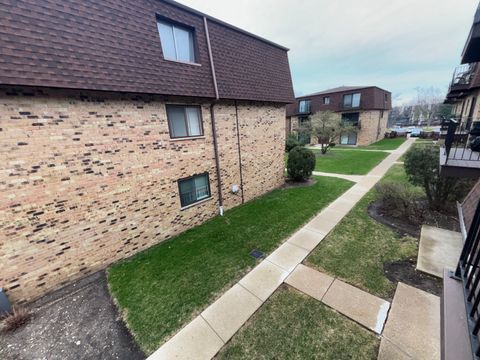 Tiny photo for 9700 Bianco Terrace #2D, Des Plaines, IL 60016 (MLS # 12606504)