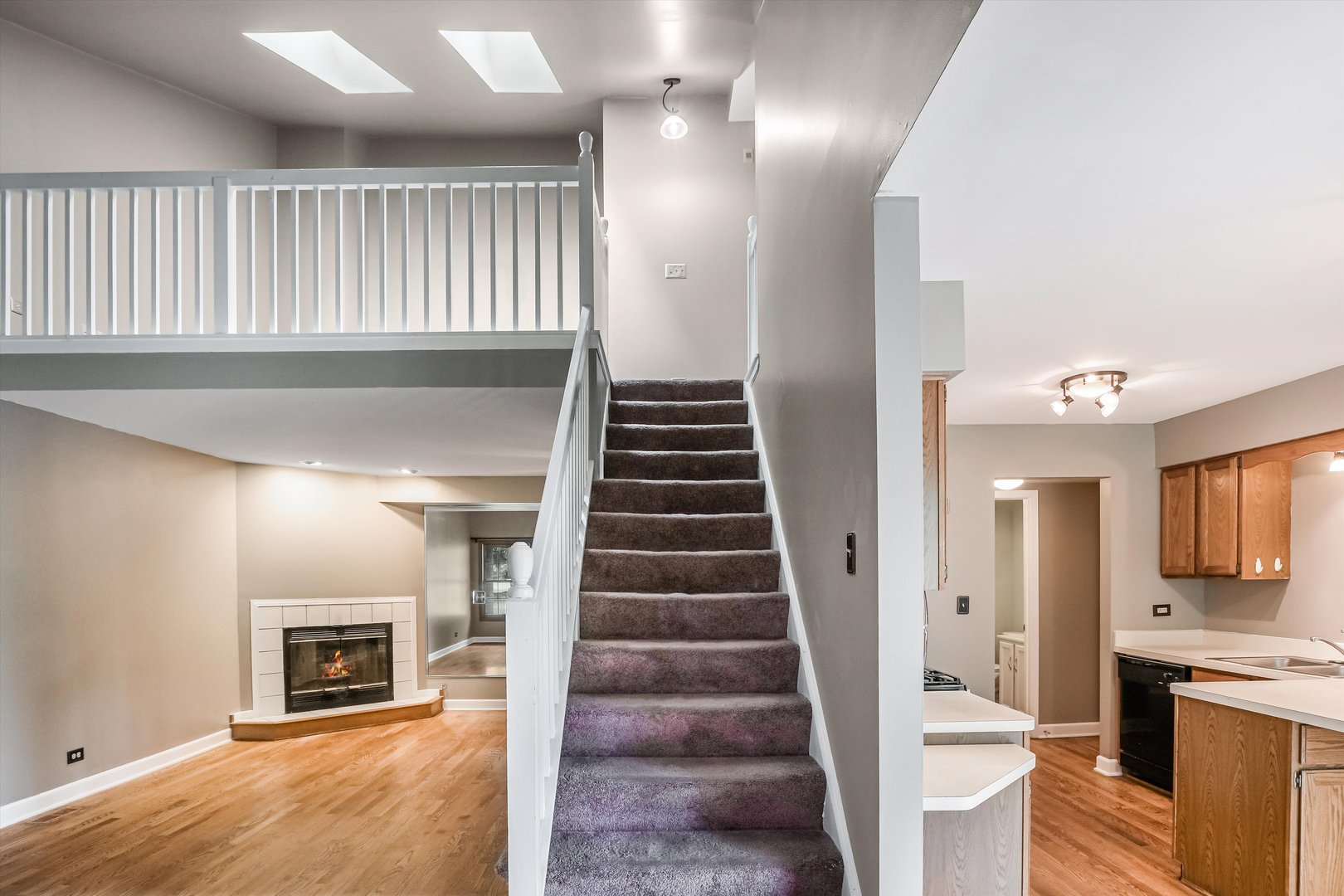 1959 Lancaster Court 1