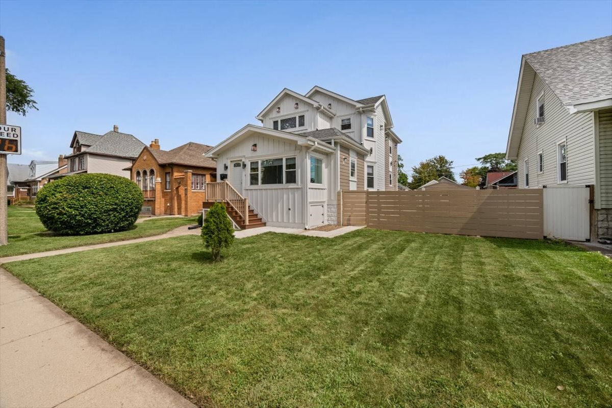 135 S 19th Avenue