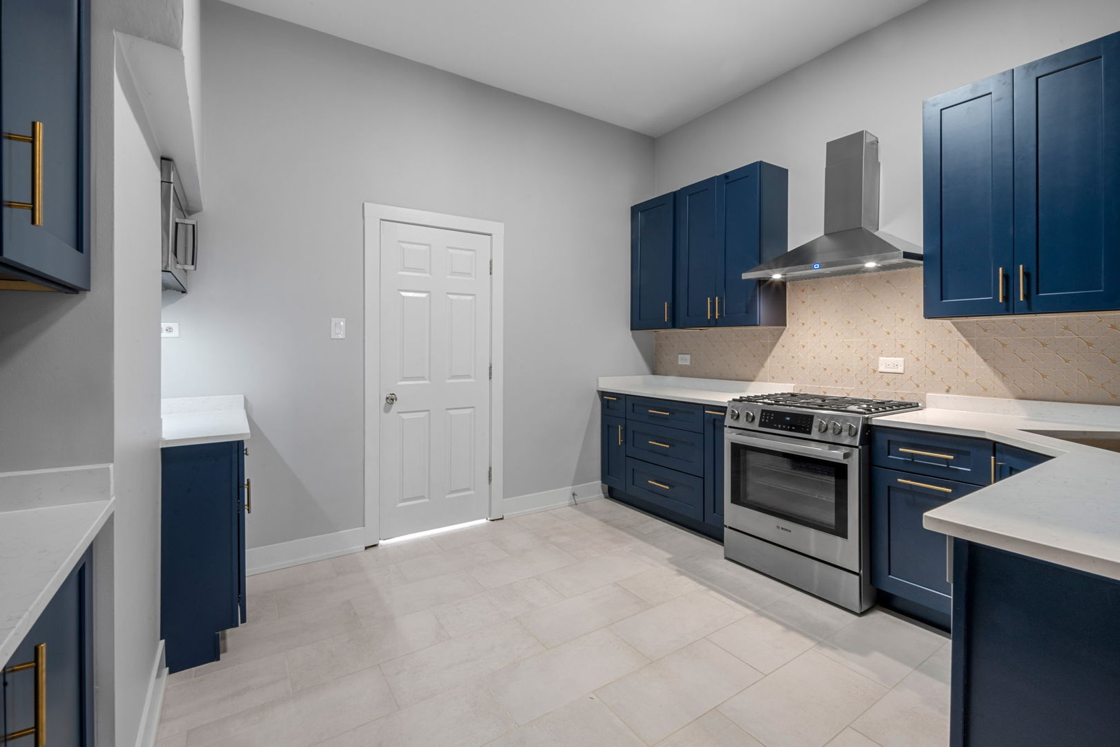 3806 S INDIANA Avenue