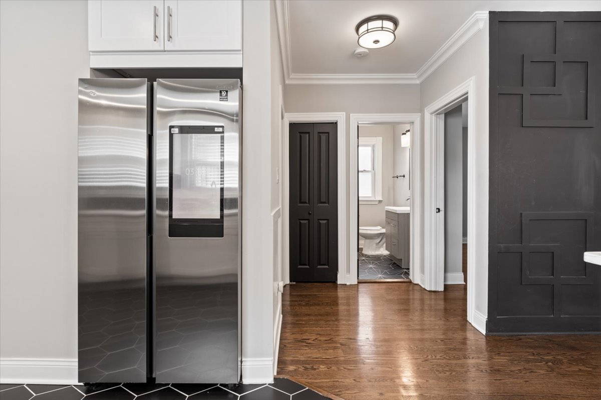 Chicago, Illinois 60649, United States, 4 Bedrooms Bedrooms, ,4 BathroomsBathrooms,Residential,Active,217739