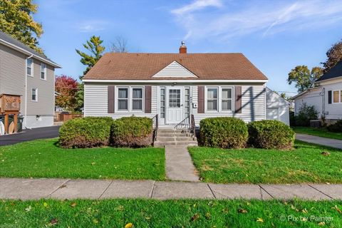 432 Illinois Street East Dundee IL 60118