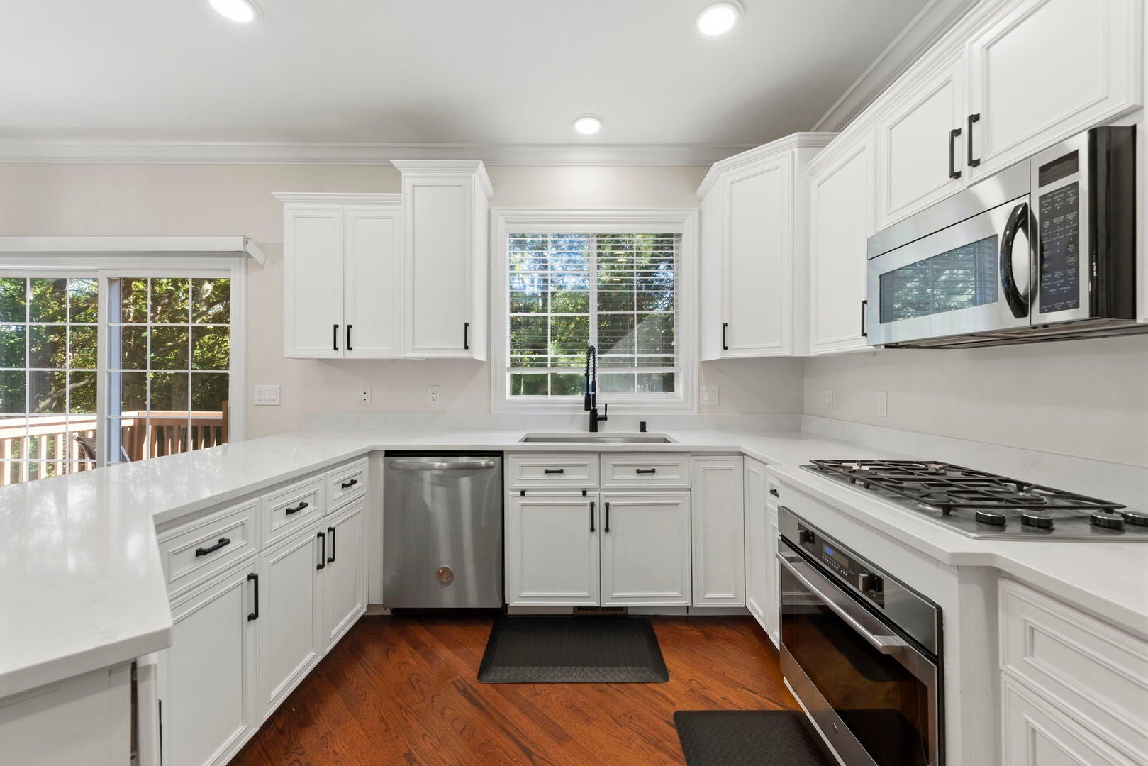 808 Shandrew Drive 808