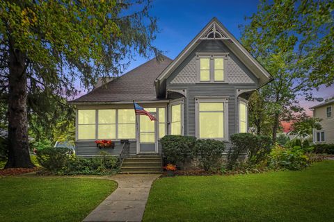 Tiny photo for 121 Park Avenue, Grayslake, IL 60030 (MLS # 12493365)