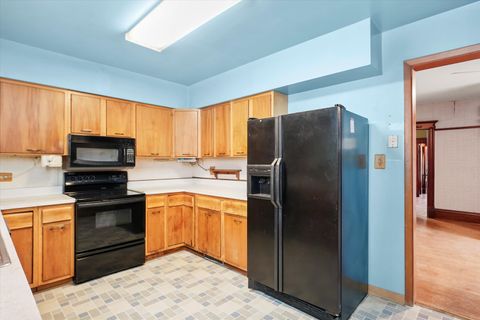 Tiny photo for 121 Park Avenue, Grayslake, IL 60030 (MLS # 12493365)