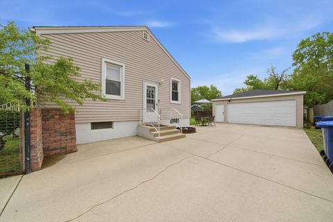 Tiny photo for 121 West Drive, Northlake, IL 60164 (MLS # 12583953)