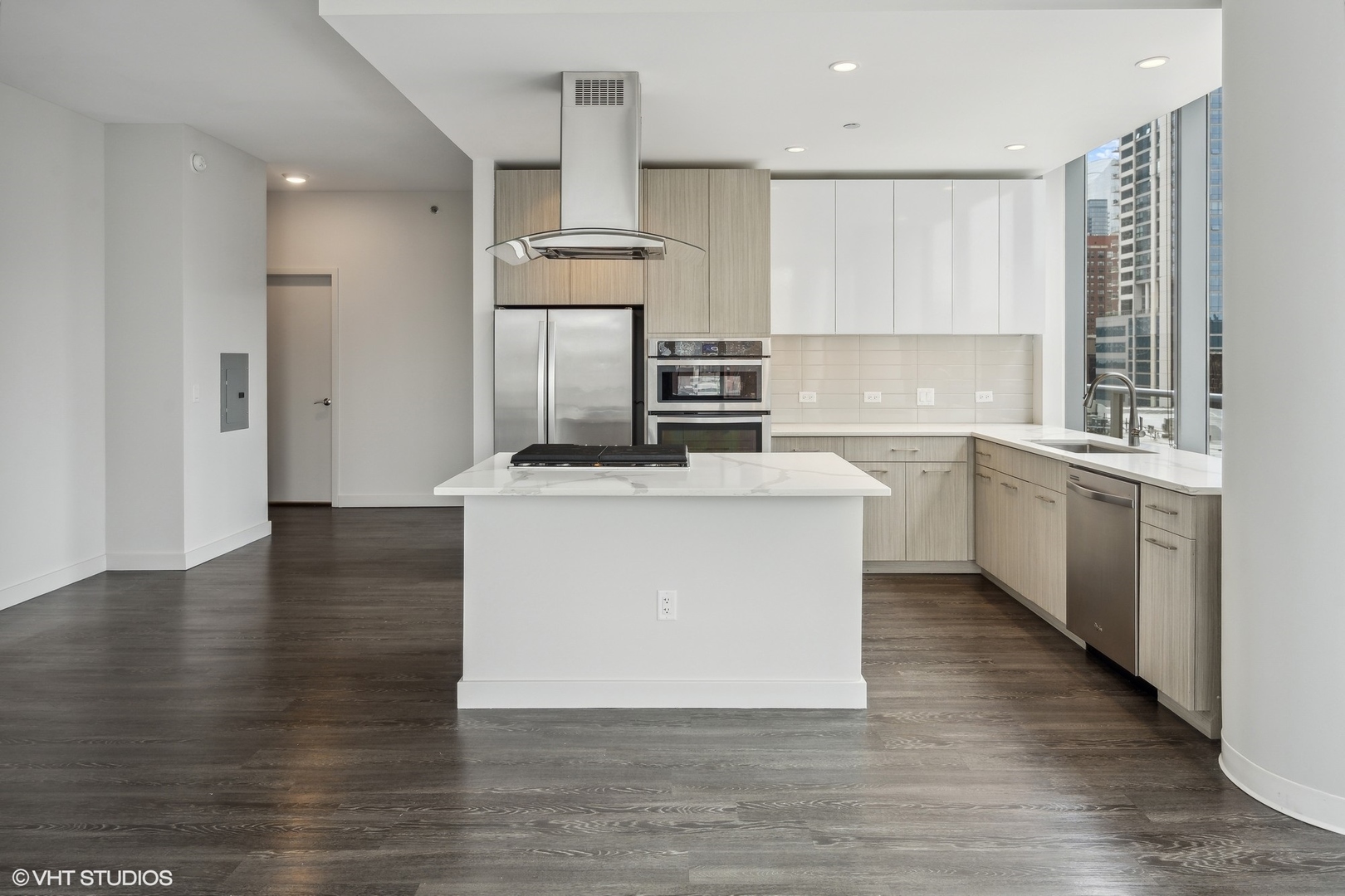 640 N Wells Street 1603