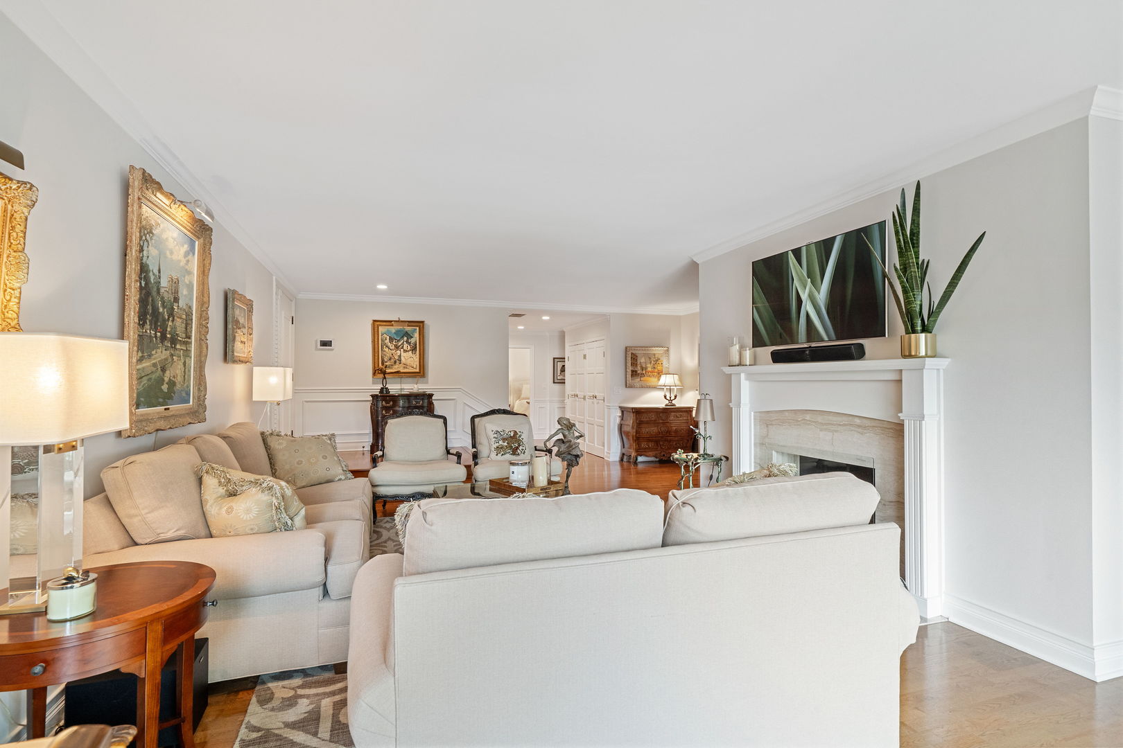 5 Oak Brook Club Drive N303