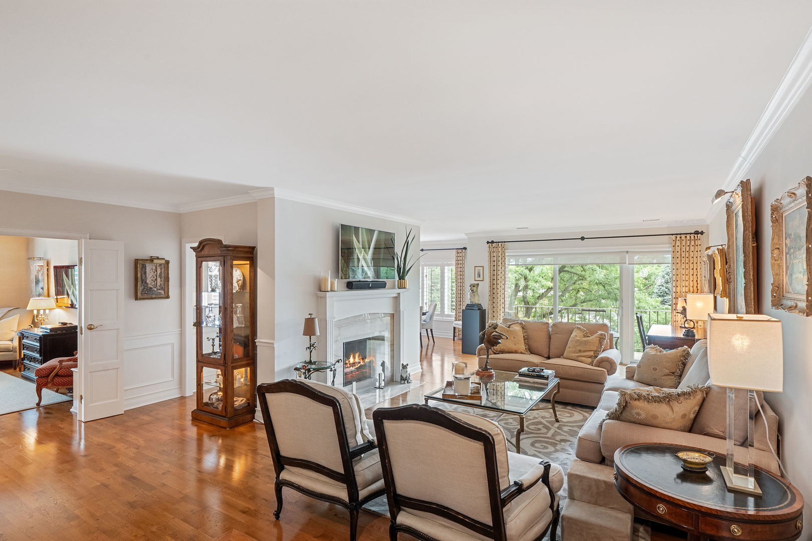 5 Oak Brook Club Drive N303