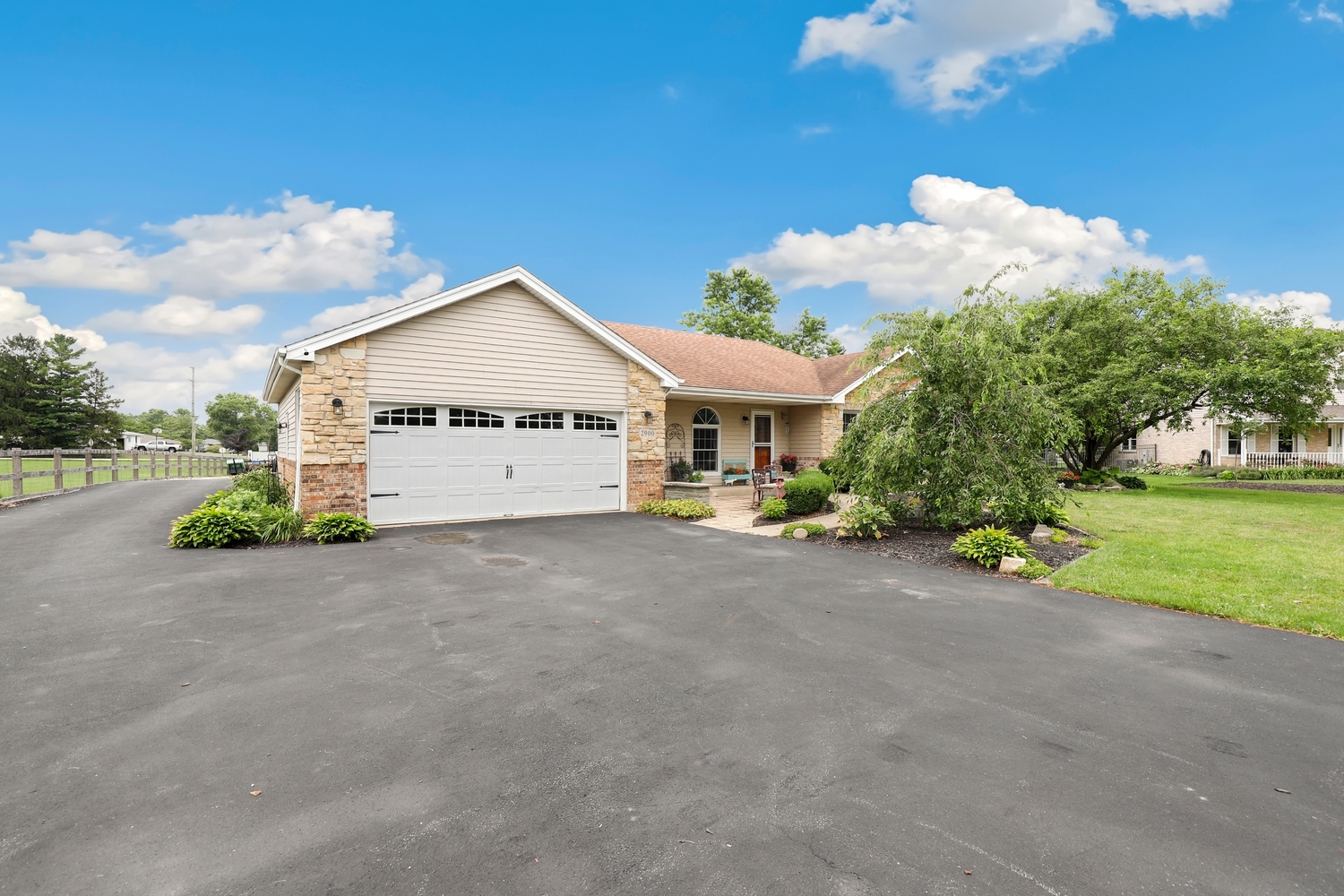 2900 Abbington Drive