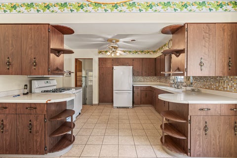 Tiny photo for 15400 Paxton Avenue, South Holland, IL 60473 (MLS # 12739120)