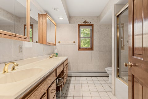 Tiny photo for 15400 Paxton Avenue, South Holland, IL 60473 (MLS # 12739120)