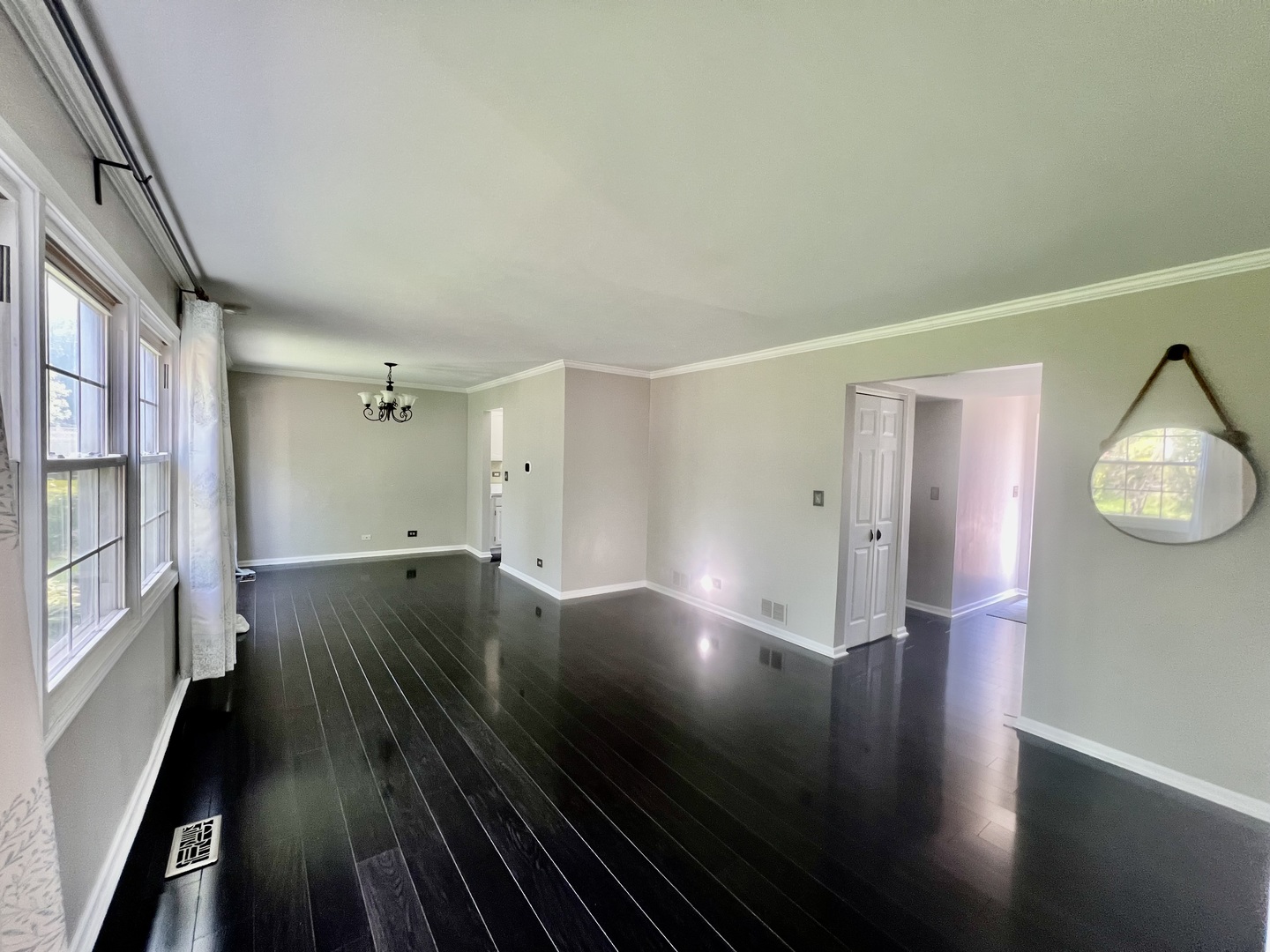 27w280 Churchill Road