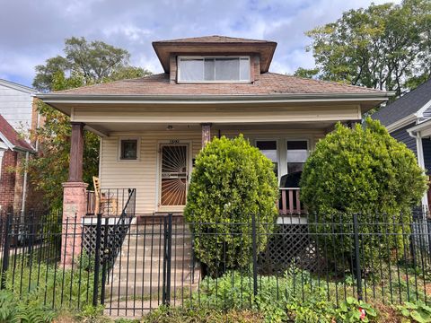 Photo of 11949 S Lafayette Avenue, Chicago, IL 60628 (MLS # 12606649)
