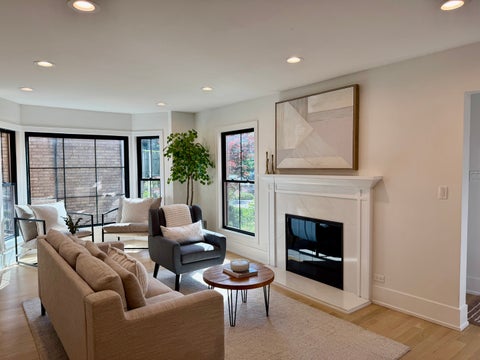 Tiny photo for 6217 N Leona Avenue, Chicago, IL 60646 (MLS # 12687526)