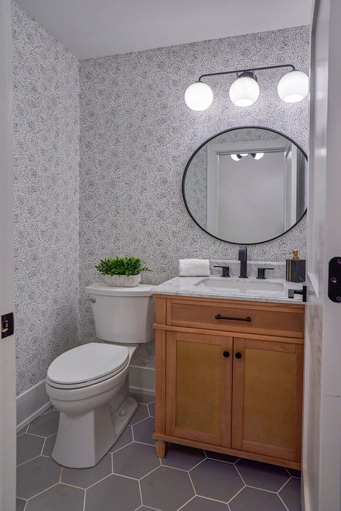 Tiny photo for 6217 N Leona Avenue, Chicago, IL 60646 (MLS # 12687526)