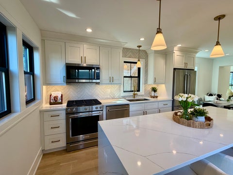 Tiny photo for 6217 N Leona Avenue, Chicago, IL 60646 (MLS # 12687526)