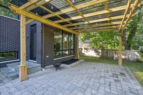 Tiny photo for 4900 Morse Avenue, Skokie, IL 60077 (MLS # 12479244)