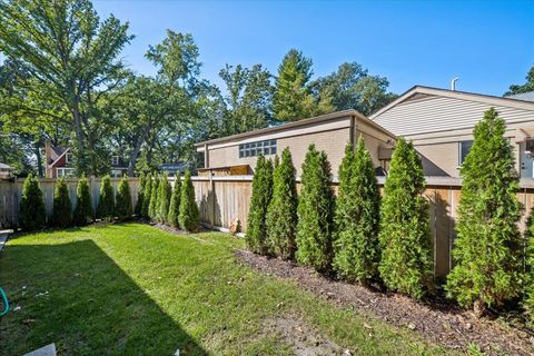 Tiny photo for 4900 Morse Avenue, Skokie, IL 60077 (MLS # 12479244)