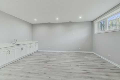 Tiny photo for 6626 S Ingleside Avenue, Chicago, IL 60637 (MLS # 12419704)