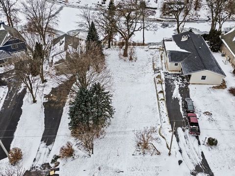 269 Easy Street Lake Holiday IL 60552